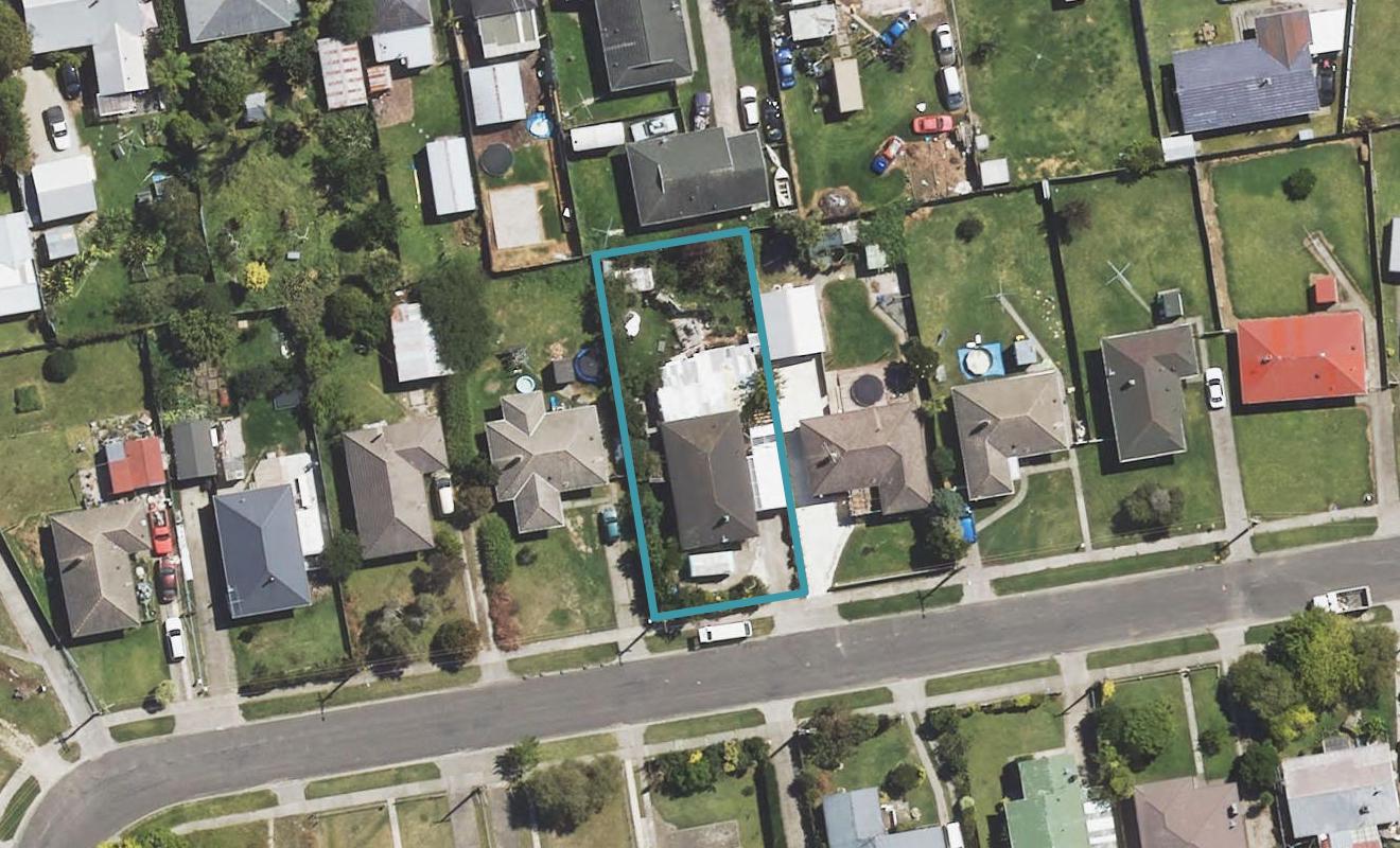 17 Glasgow Crescent, Kaiti, Gisborne - Carousel 1
