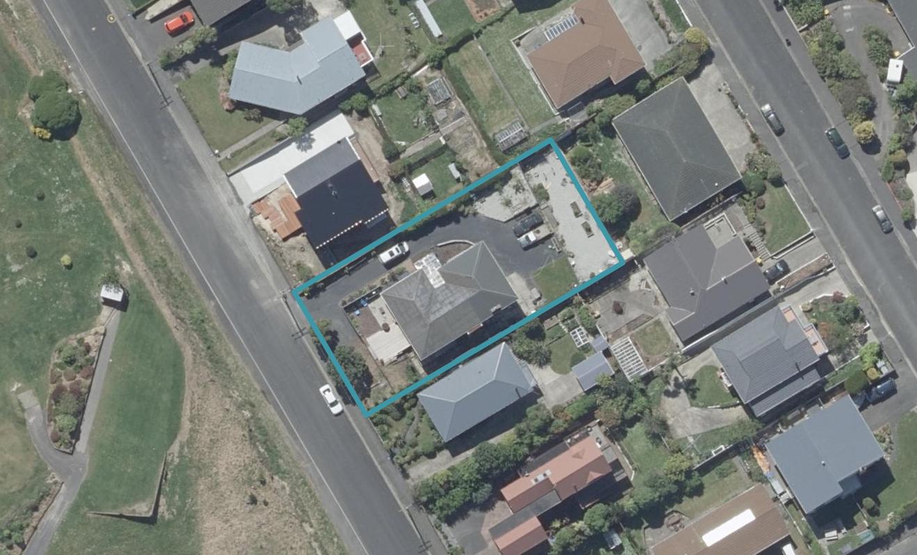 79 Isadore Road, Saint Clair, Dunedin - Carousel 1