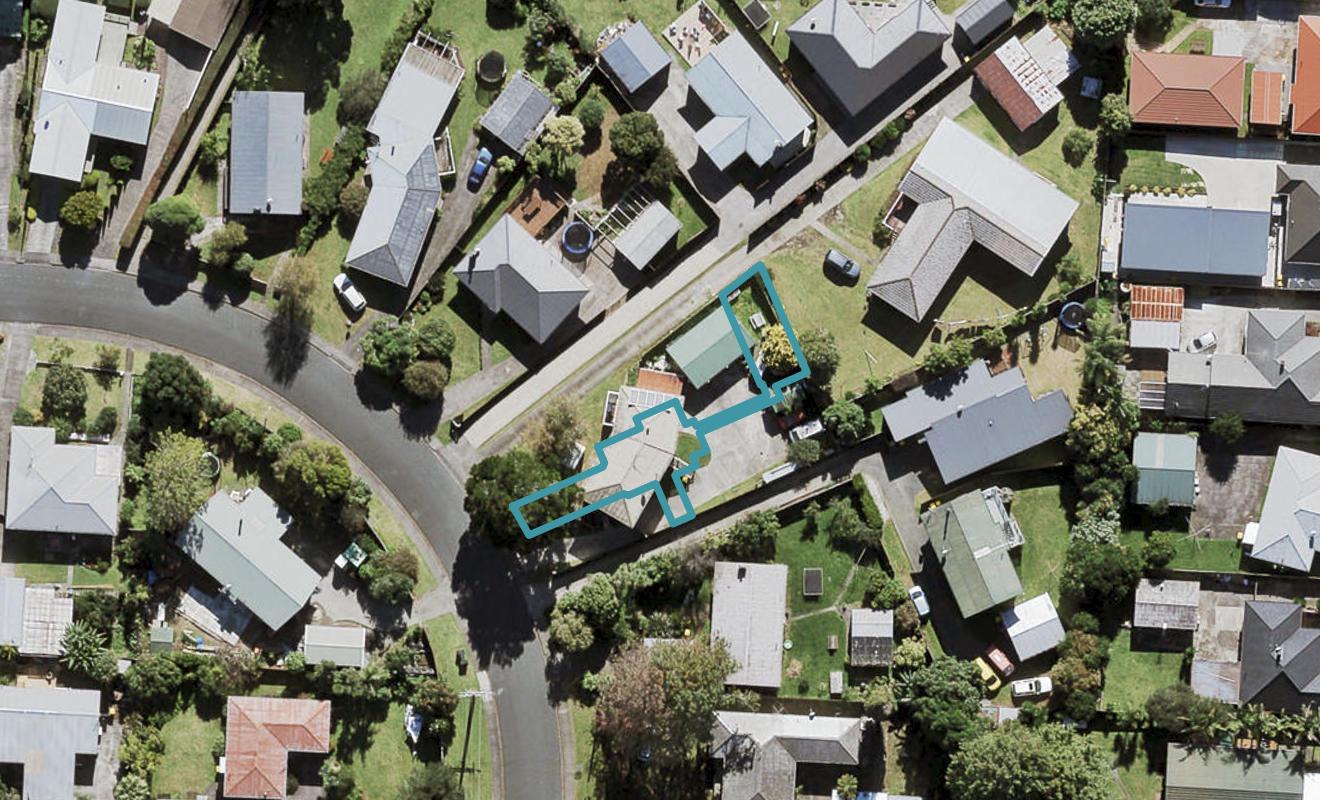 4/39 Graham Avenue, Te Atatu Peninsula, Auckland - Carousel 1
