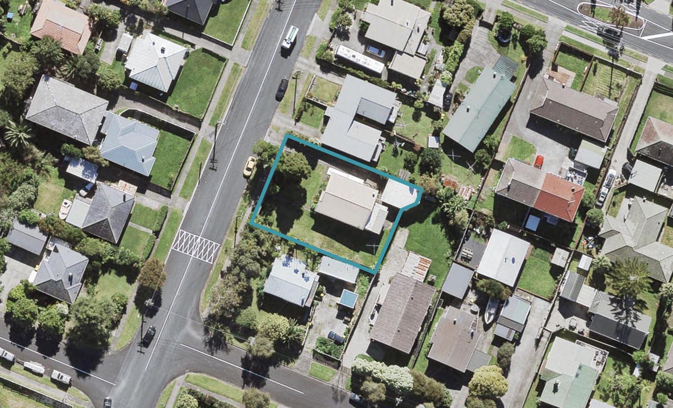 69 Lynwood Road, New Lynn, Auckland - Carousel 1