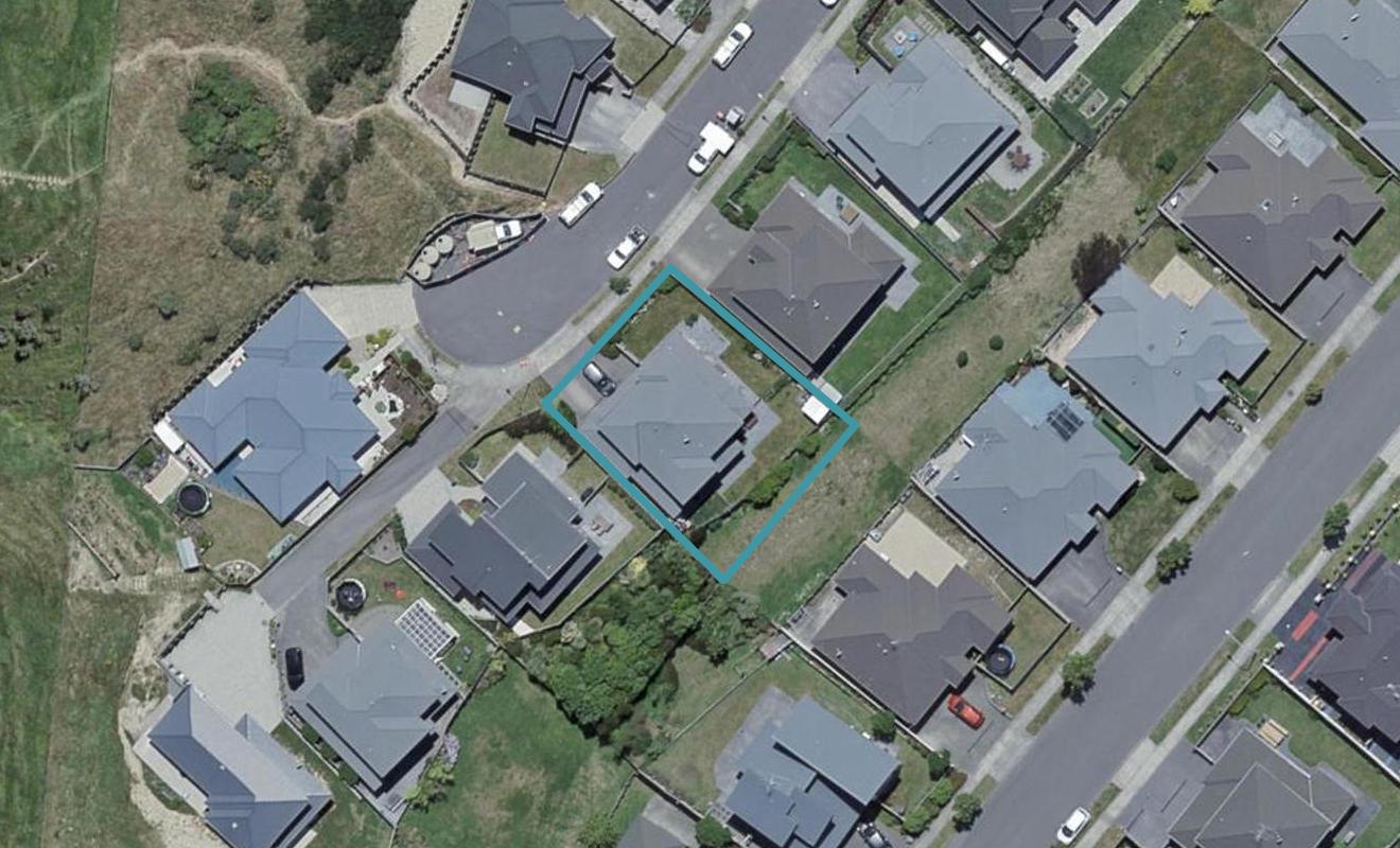 9 Moston Grove, Churton Park, Wellington - Carousel 1