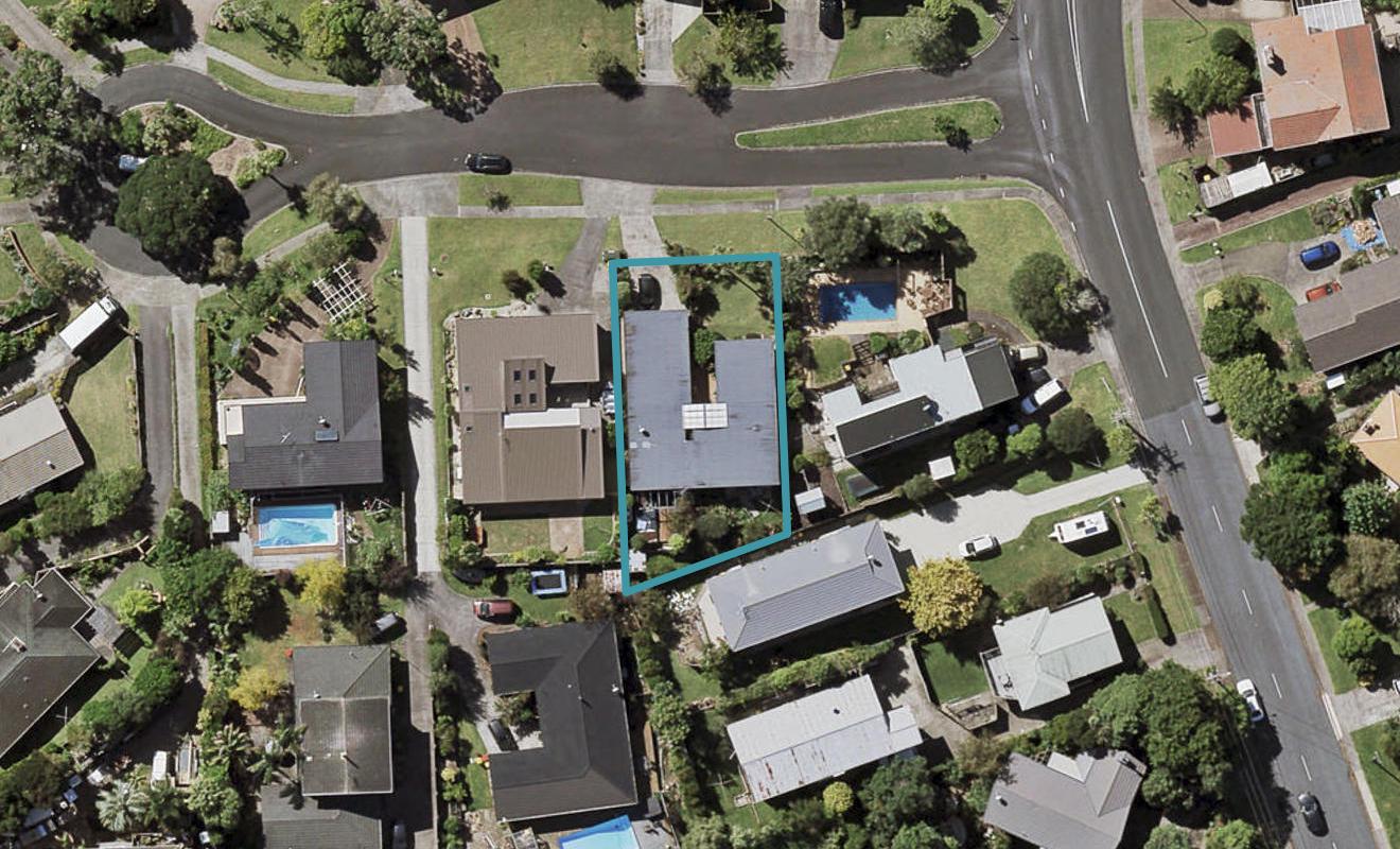 4 Trevone Place, Forrest Hill, Auckland - Carousel 1
