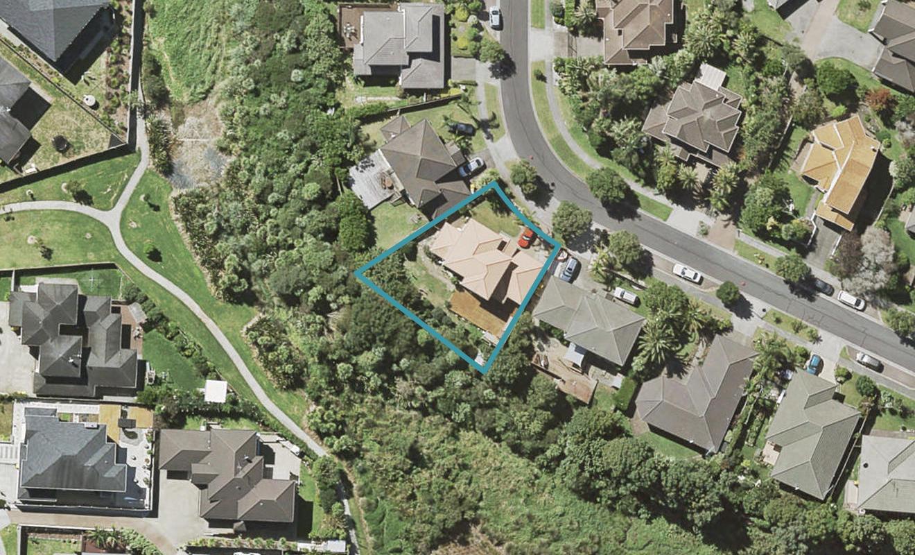 12 Crimson Park, Oteha, Auckland - Carousel 1
