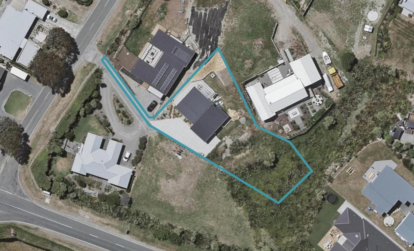 37 Paetawa Road, Peka Peka, Waikanae - Carousel 1