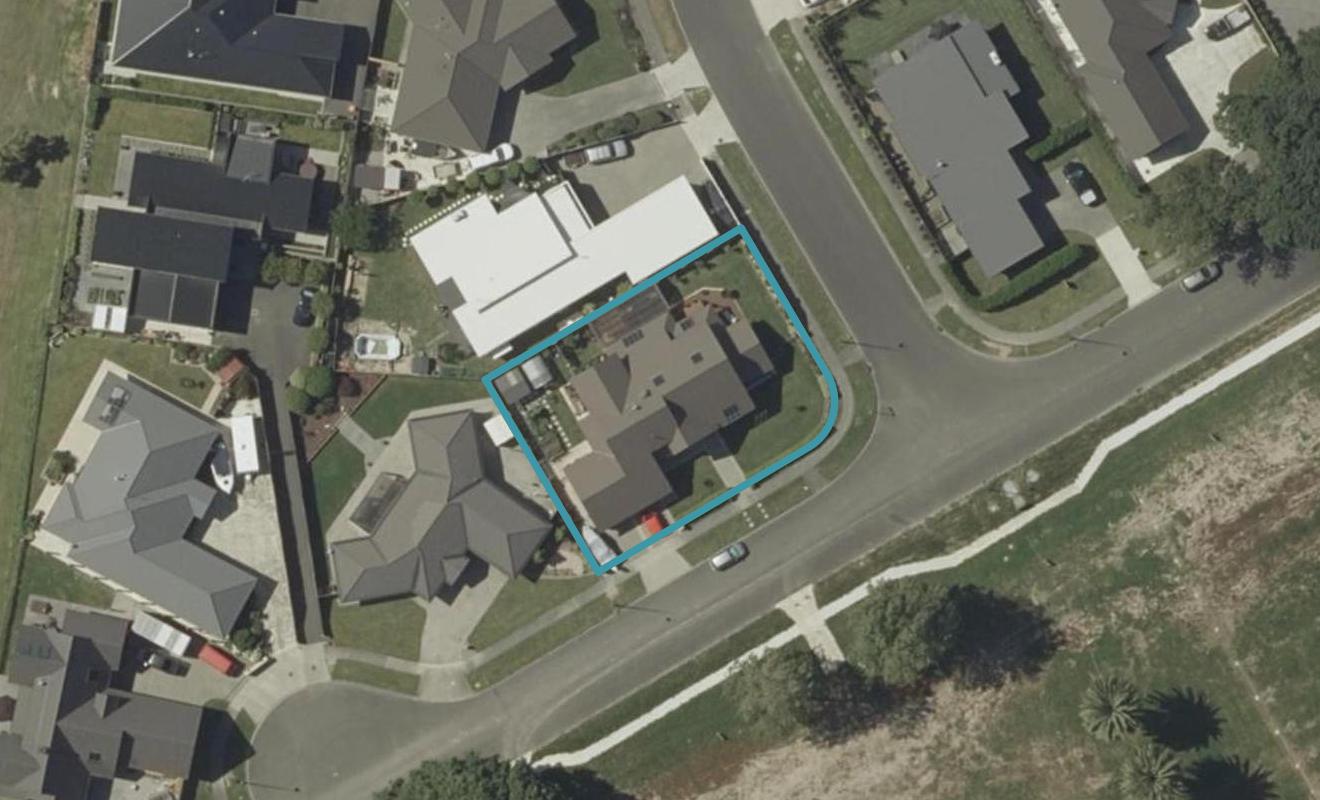 24 Grand Oaks Drive, Awapuni, Palmerston North - Carousel 1