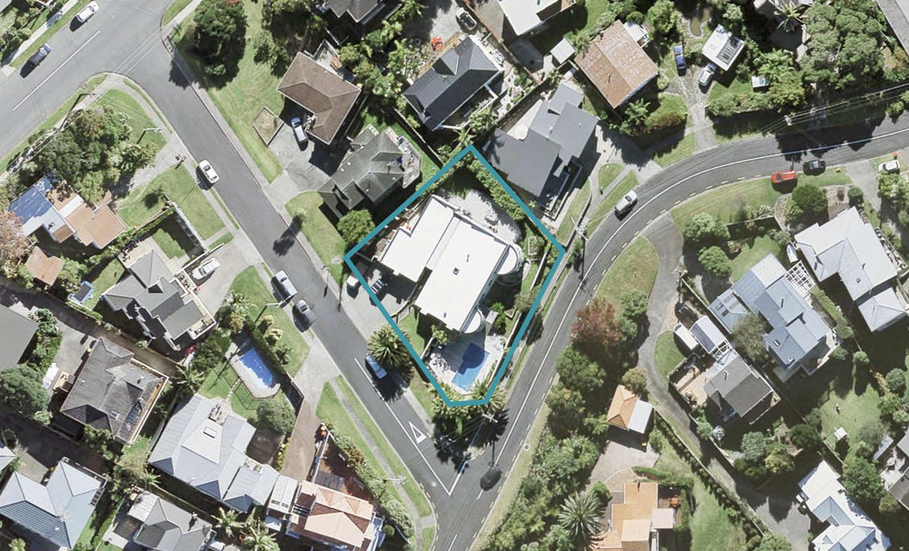 46 Hebron Road, Waiake, Auckland - Carousel 1