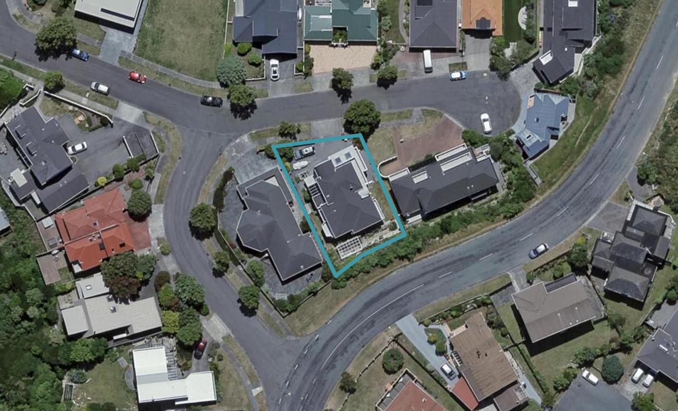 4 Countess Close, Maupuia, Wellington - Carousel 1