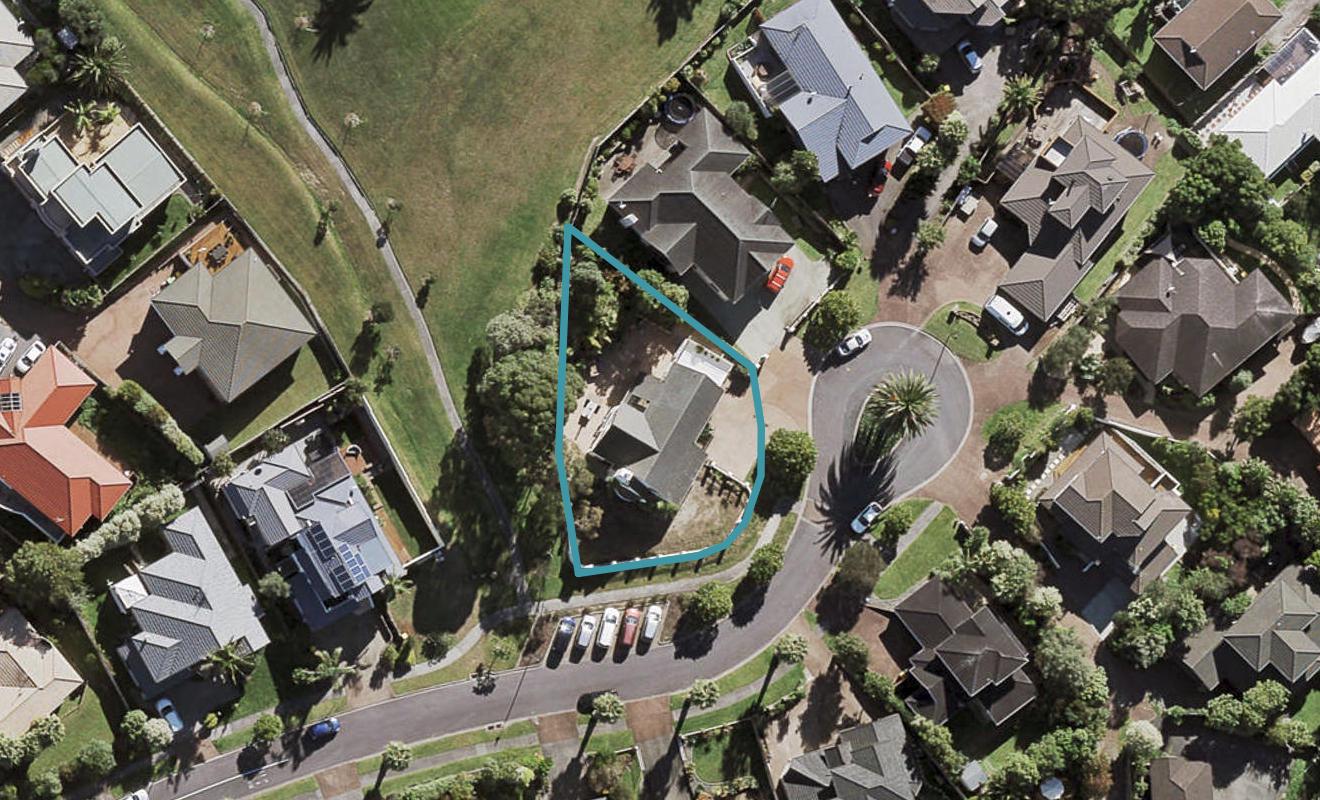 6 Capri Place, Unsworth Heights, Auckland - Carousel 1