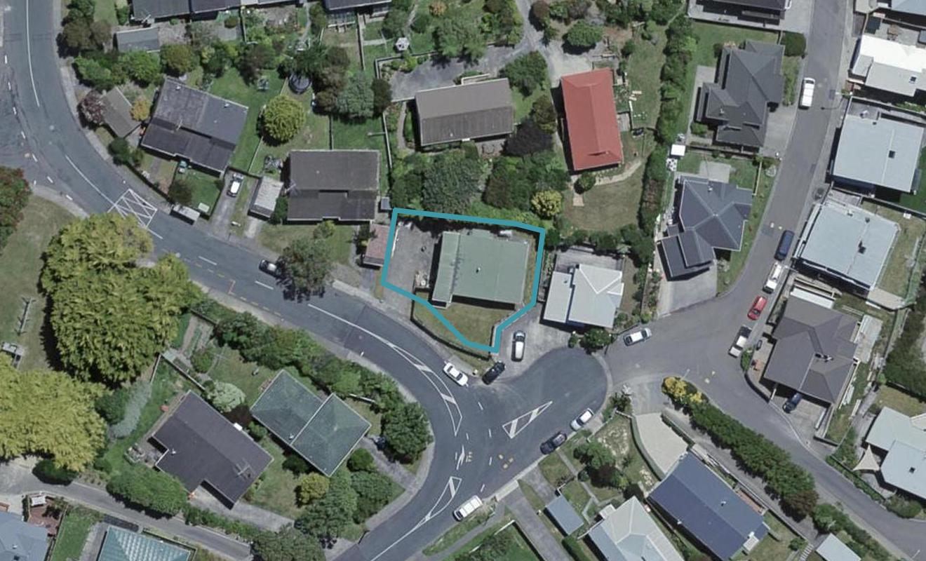 27 Hawtrey Terrace, Churton Park, Wellington - Carousel 1