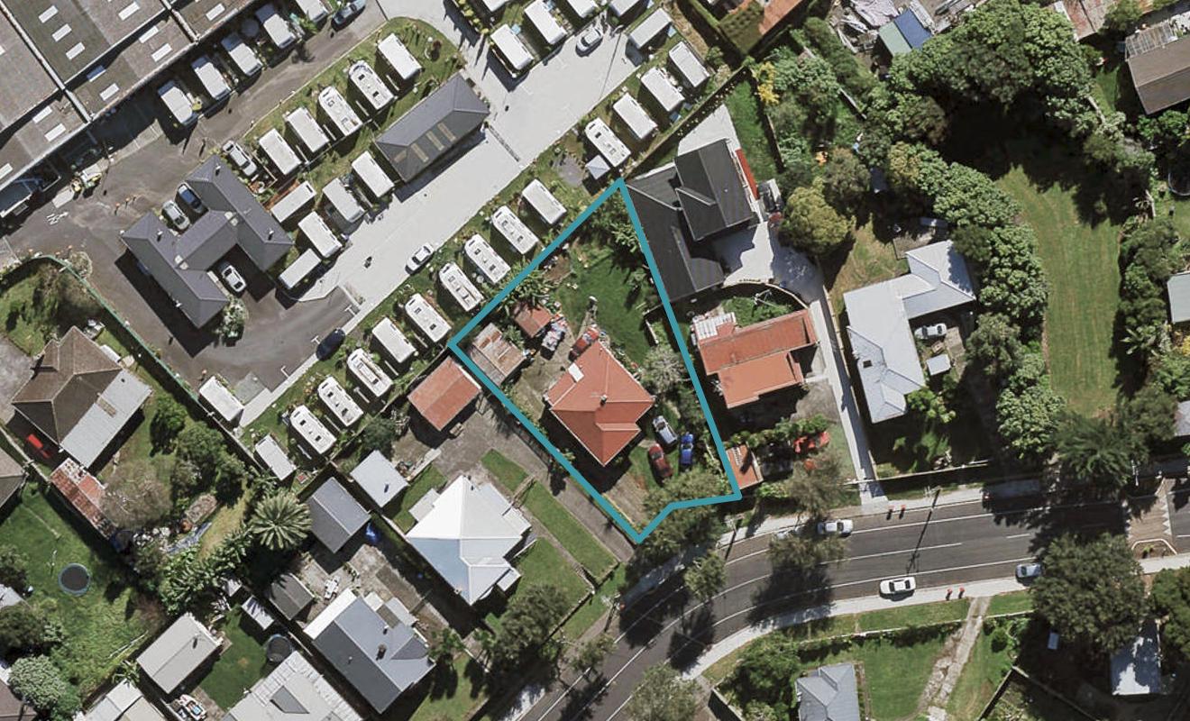11 Lippiatt Road, Otahuhu, Auckland - Carousel 1