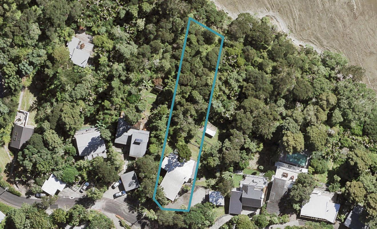 18 Opou Road, Titirangi, Auckland - Carousel 1