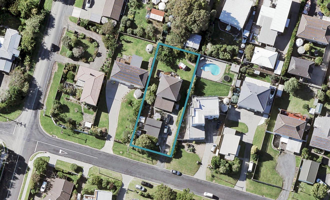 15 Karaka Road, Beachlands, Auckland - Carousel 1