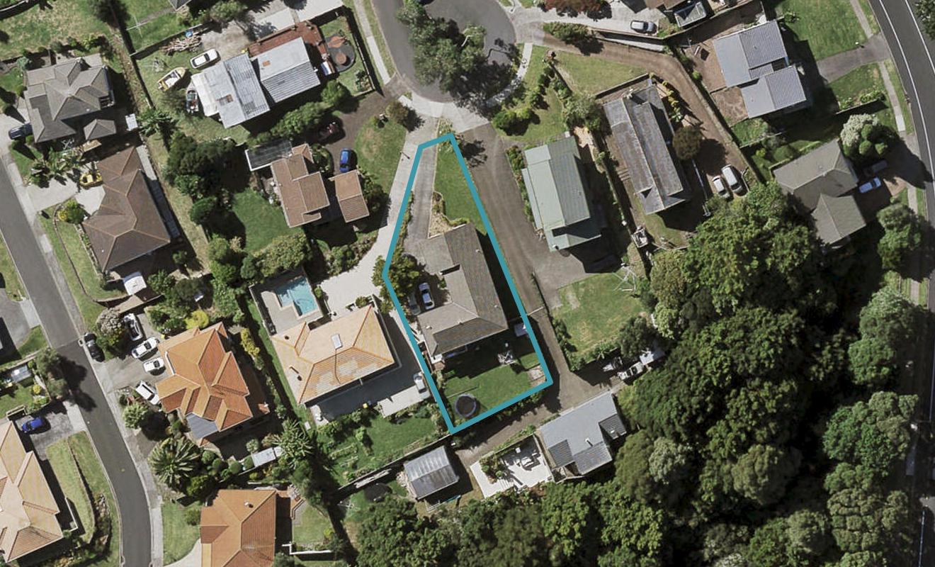 14 Banksia Place, Goodwood Heights, Auckland - Carousel 1