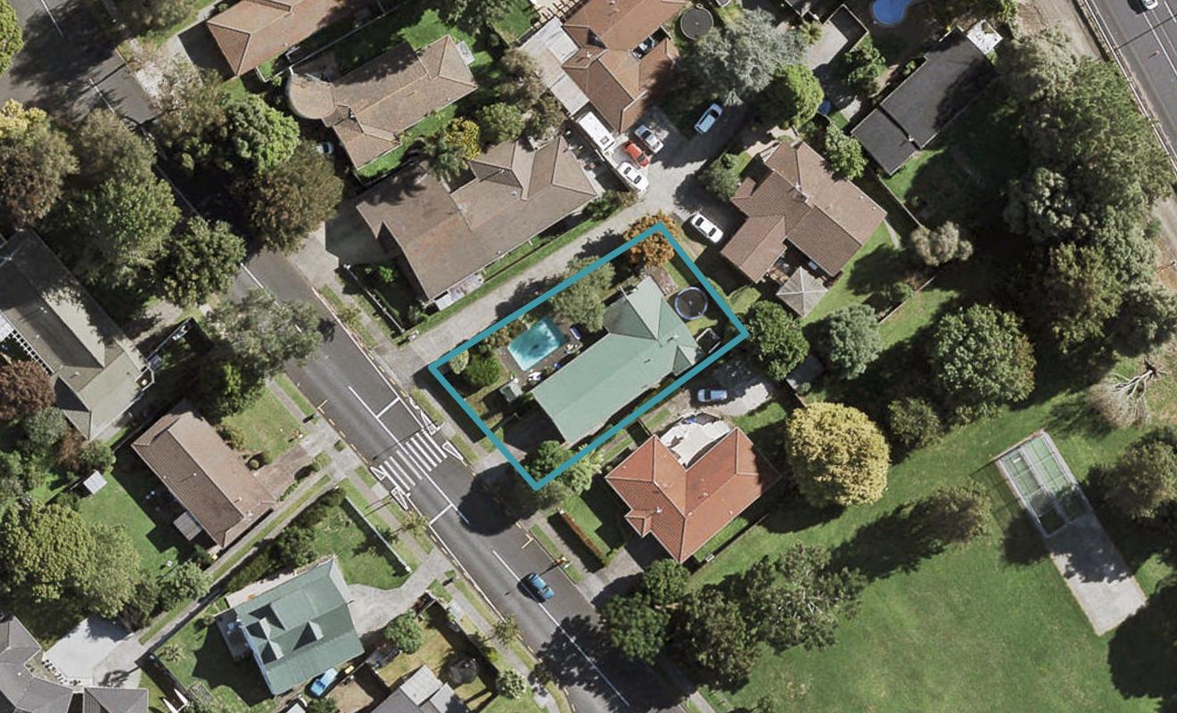 203 Walter Strevens Drive, Conifer Grove, Takanini - Carousel 1