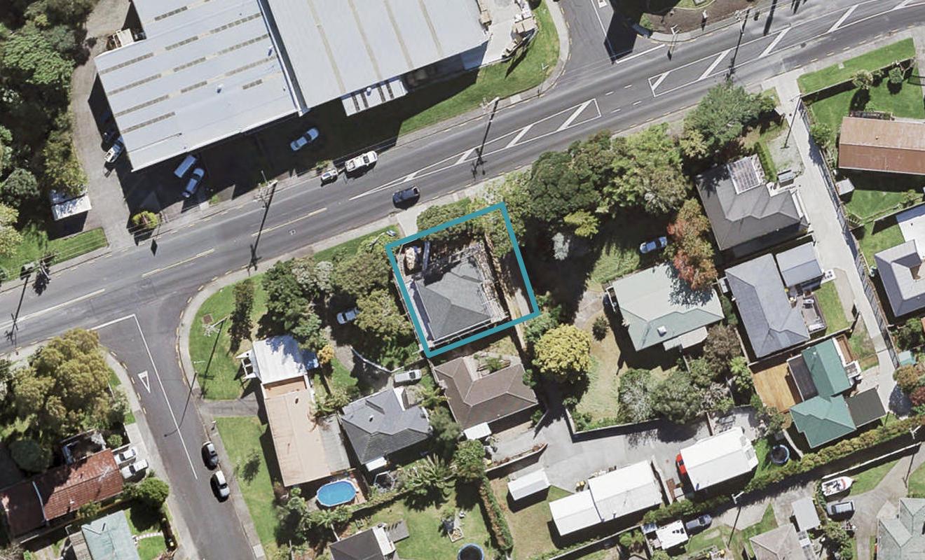 239A Beach Haven Road, Birkdale, Auckland - Carousel 1