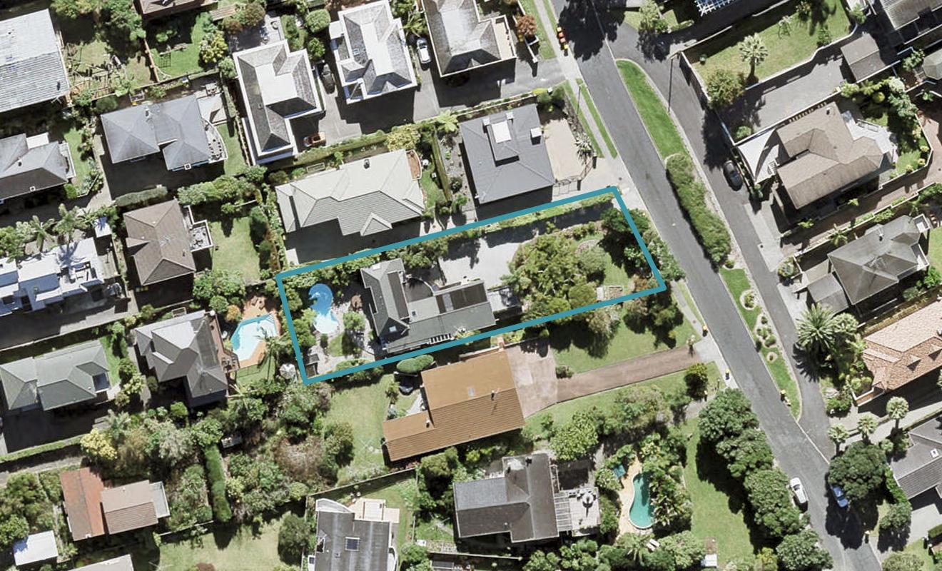 39 Sharon Road, Waiake, Auckland - Carousel 1