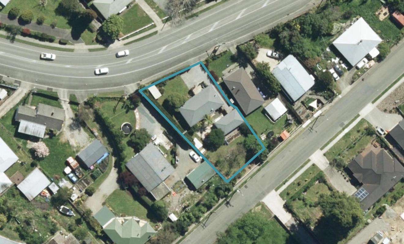 102 Whitby Road, Wakefield - Carousel 1