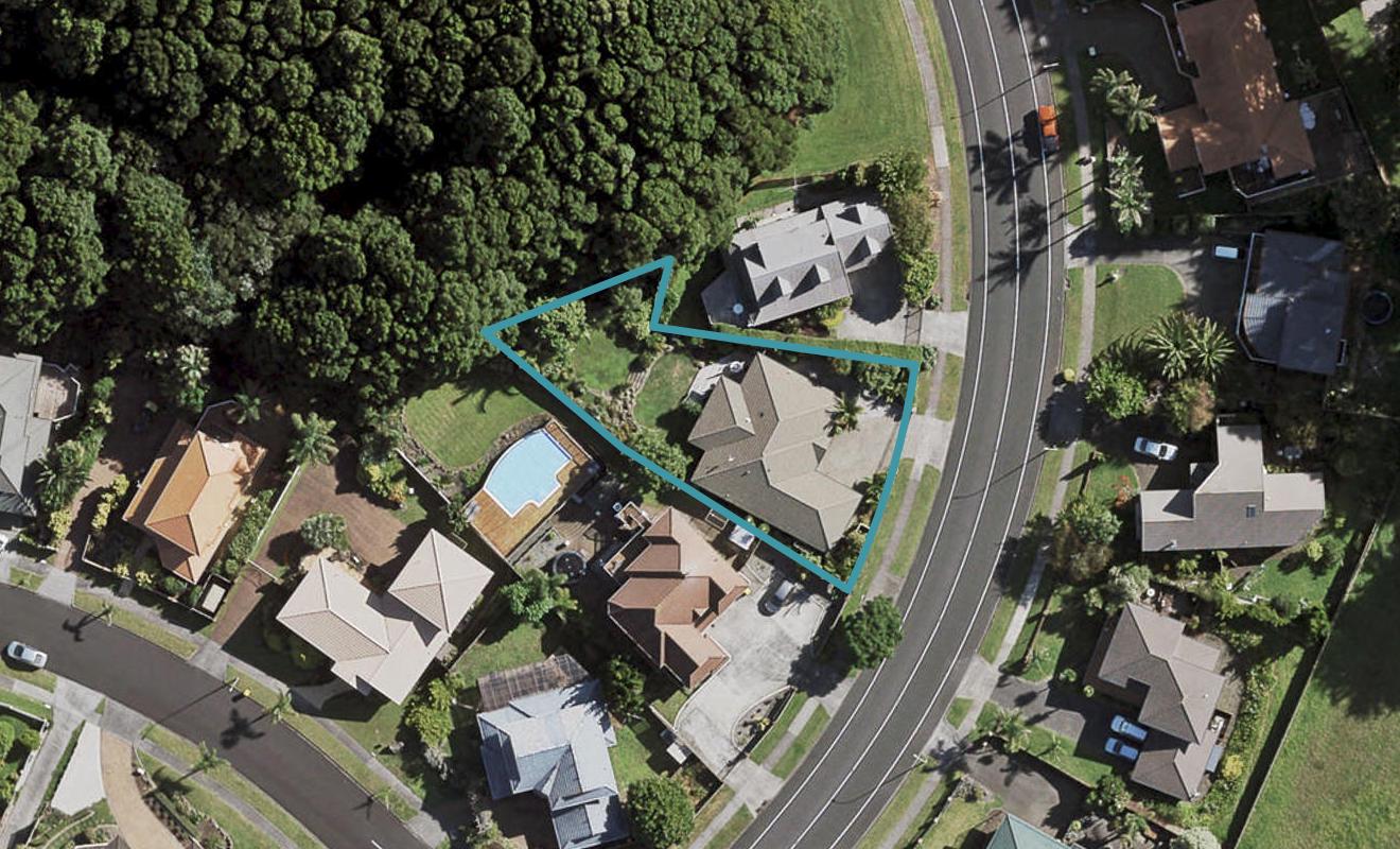 98 Eugenia Rise, Goodwood Heights, Auckland - Carousel 1