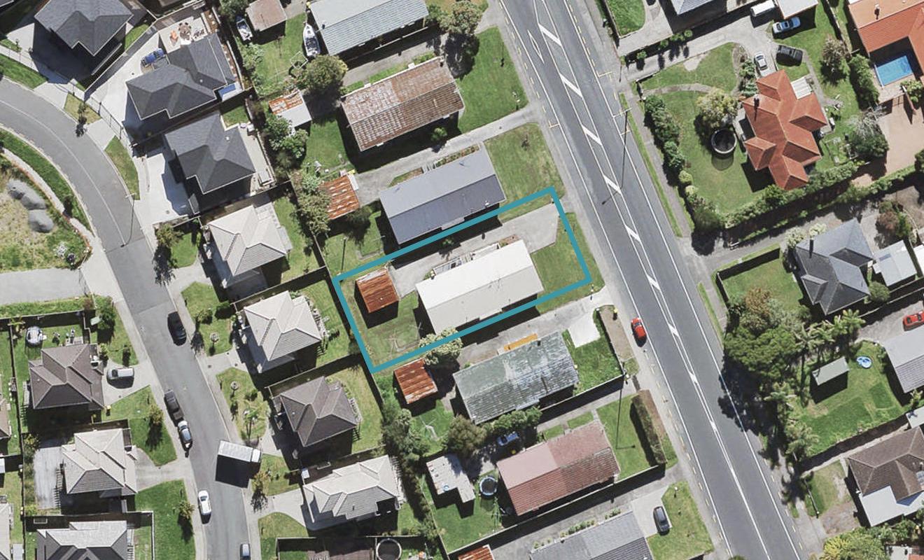 1/124 Te Atatu Road, Te Atatu South, Auckland - Carousel 1