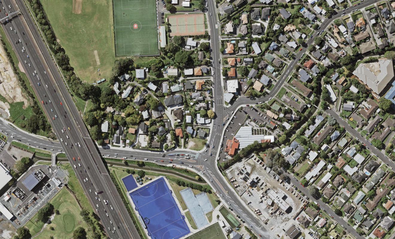 2/6 Forrest Hill Road, Forrest Hill, Auckland - Carousel 1