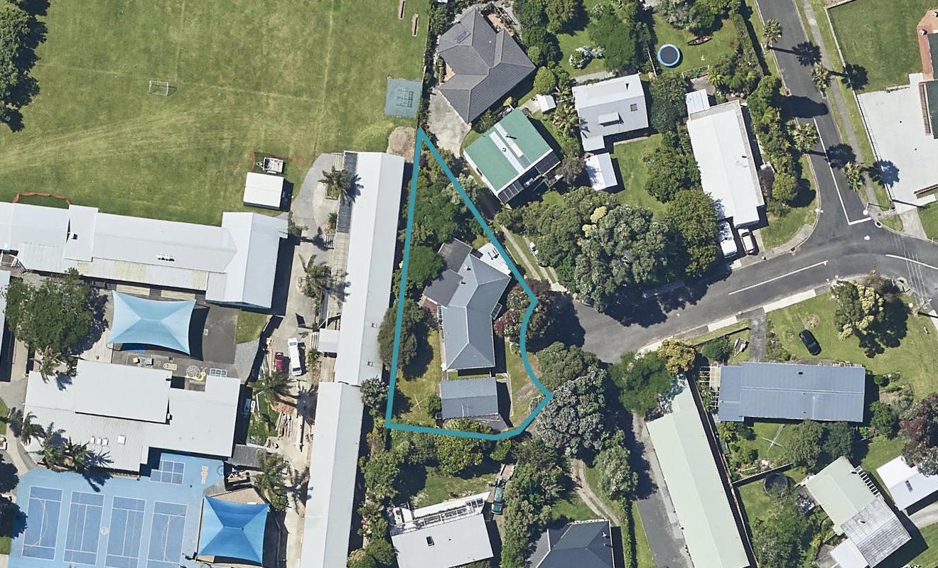 12 Queen Street, Waihi Beach, Waihi Beach - Carousel 1