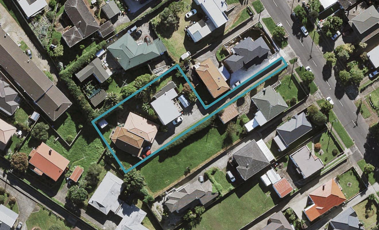 3/0 Hayr Road, Three Kings, Auckland - Carousel 1