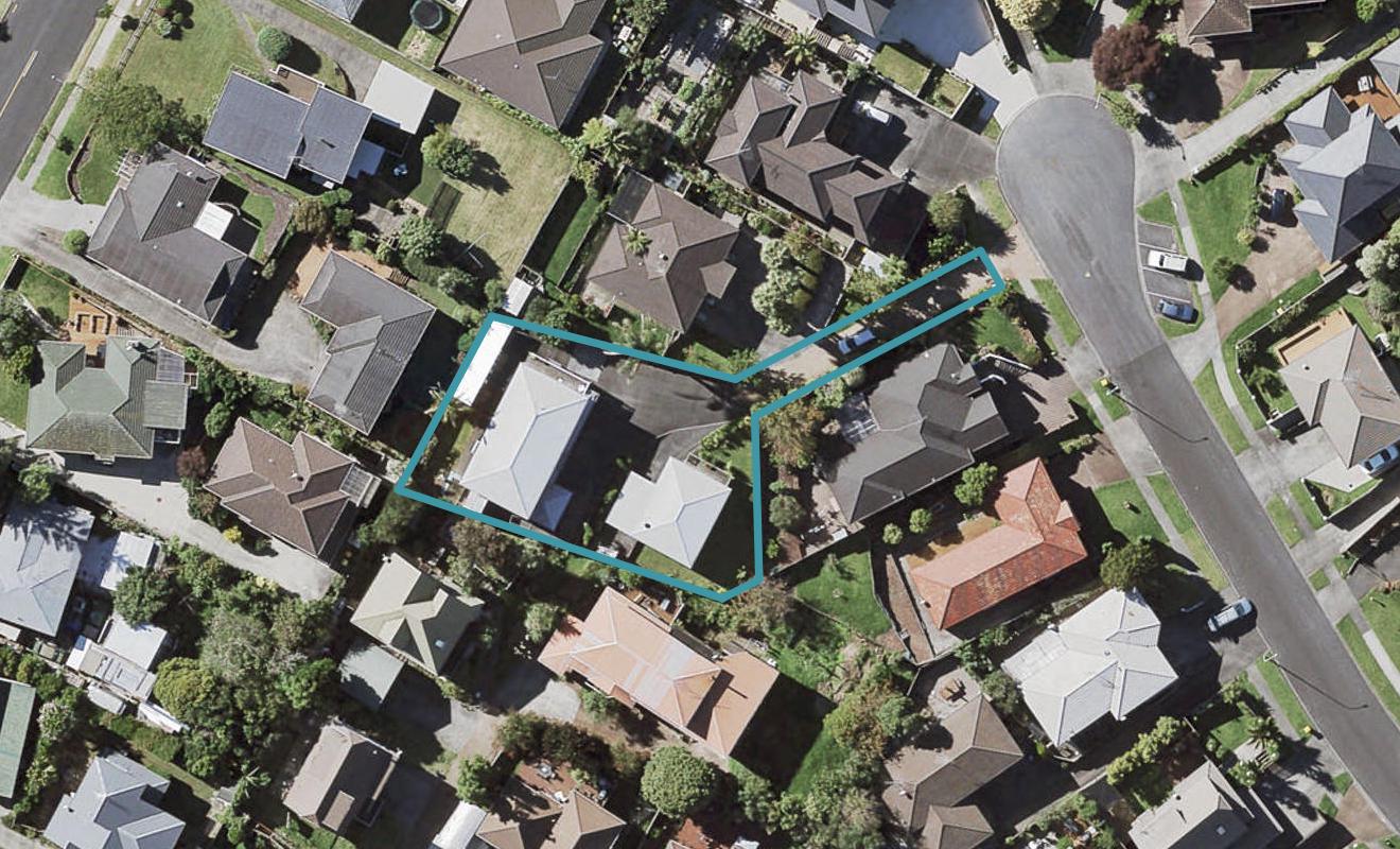 20 Kells Place, Botany Downs, Auckland - Carousel 1