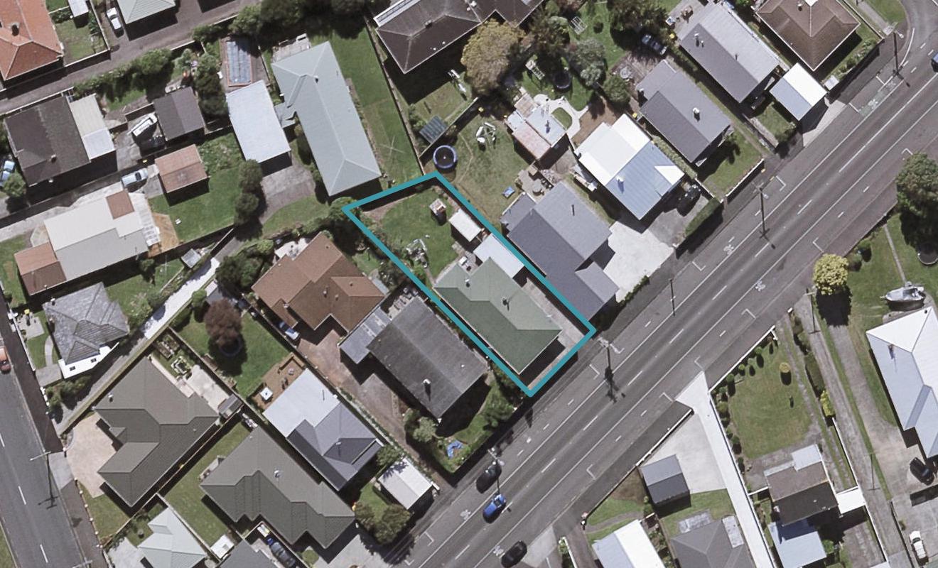 94 Tukapa Street, Westown, New Plymouth - Carousel 1
