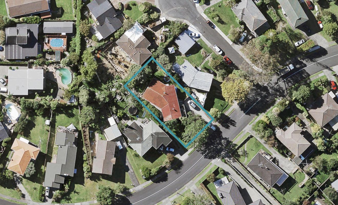 54 Advene Road, Cockle Bay, Auckland - Carousel 1
