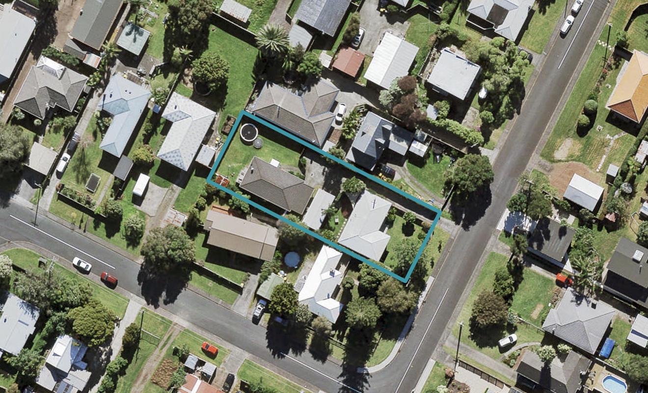 1/3 River Road, Te Atatu Peninsula, Auckland - Carousel 1