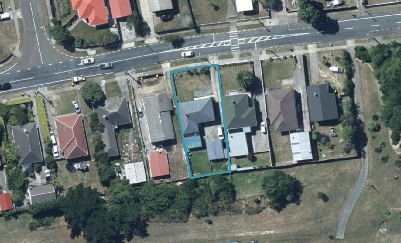 52 Driver Crescent, Cannons Creek, Porirua - Carousel 1