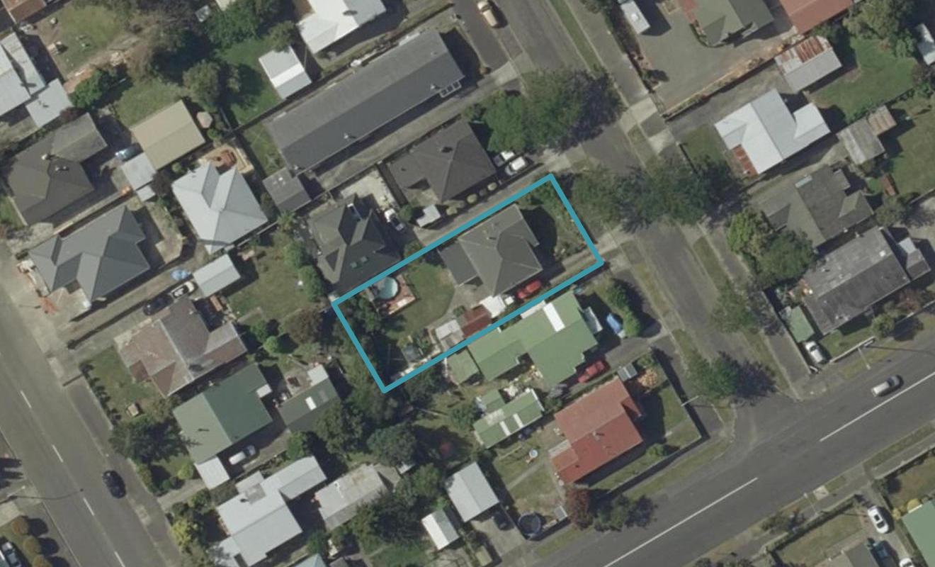 42 Kingswood Street, Takaro, Palmerston North - Carousel 1