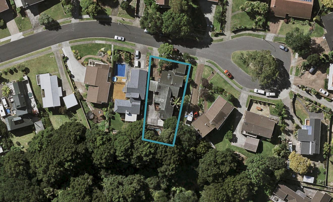 15 Elsted Place, Goodwood Heights, Auckland - Carousel 1