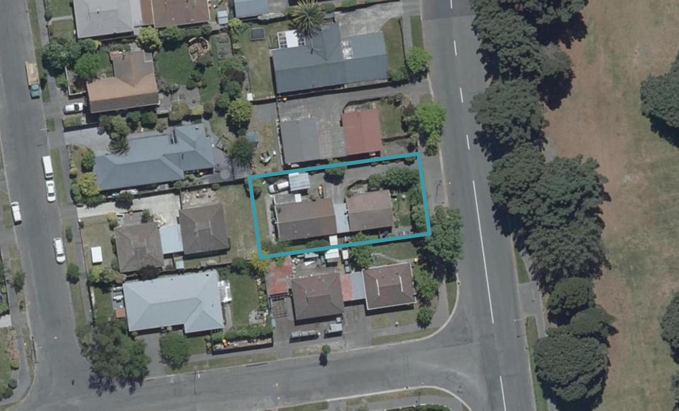 1/199 Queenspark Drive, Parklands, Christchurch - Carousel 1