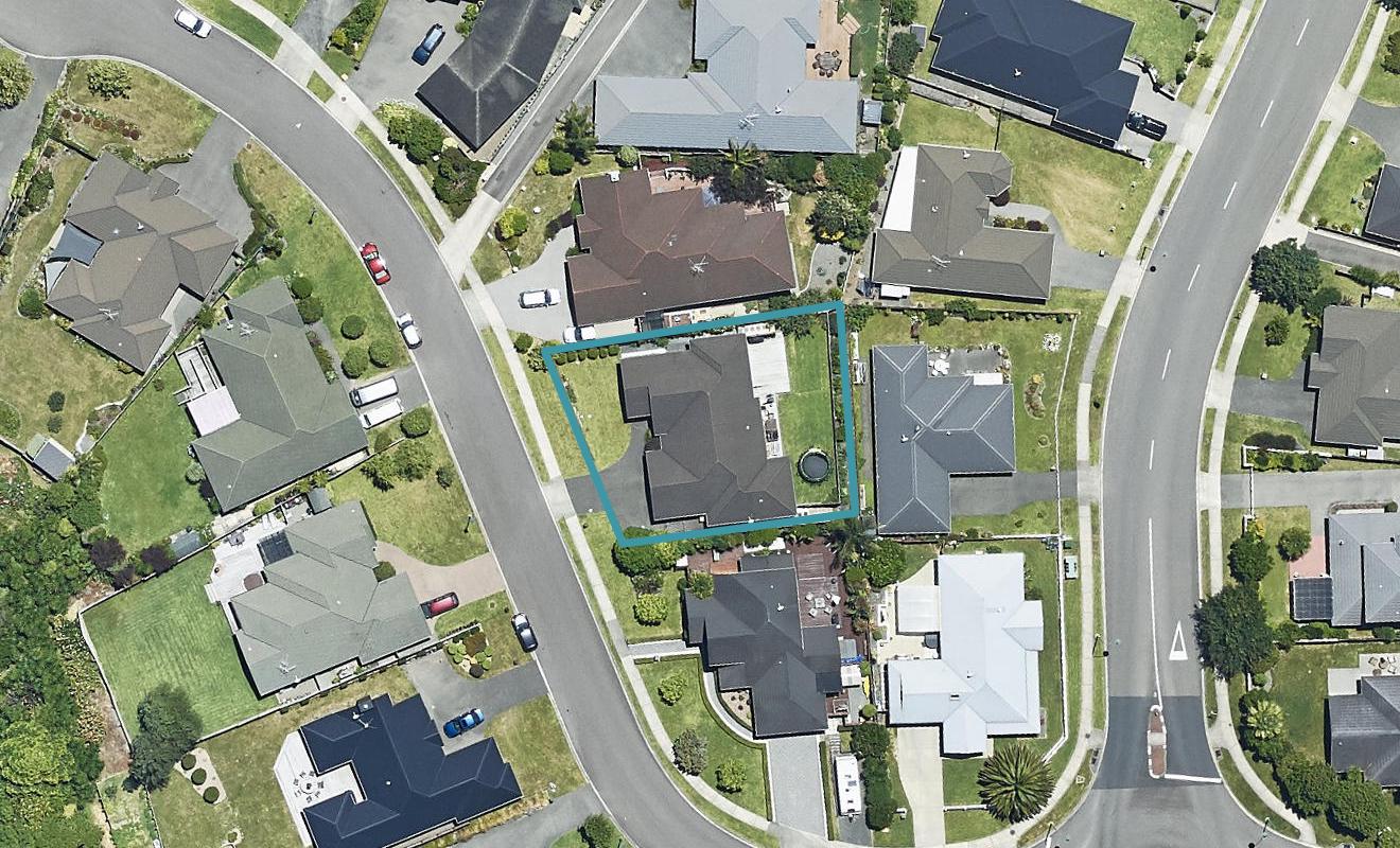 8 Woodleigh Place, Ohauiti, Tauranga - Carousel 1