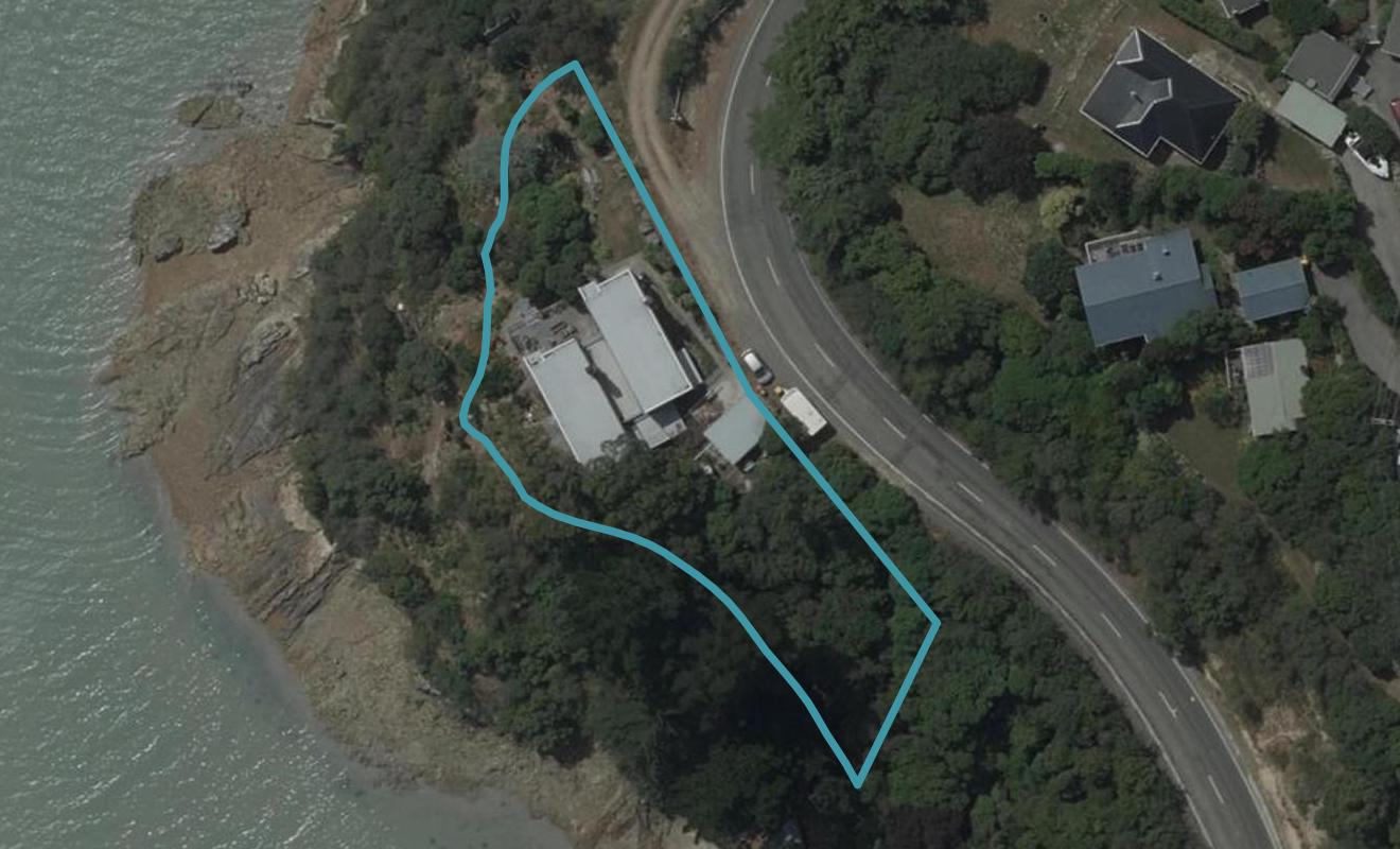 397 Marine Drive, Charteris Bay, Lyttelton - Carousel 1