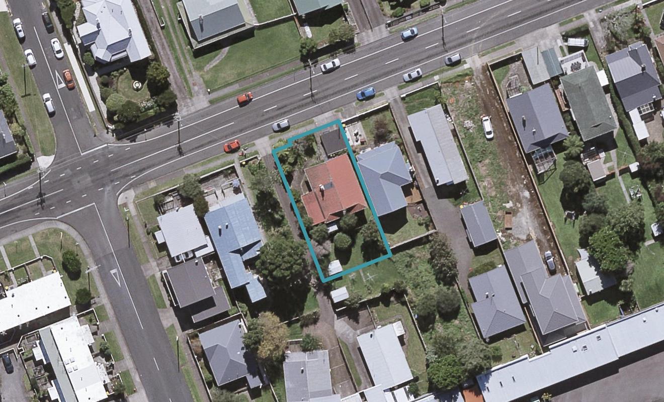 140 Lemon Street, Strandon, New Plymouth - Carousel 1