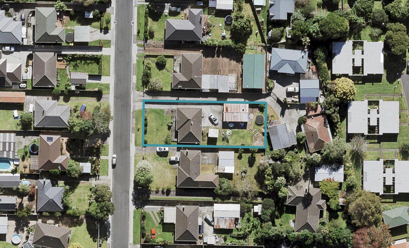 21 Kervil Avenue, Te Atatu Peninsula, Auckland - Carousel 1