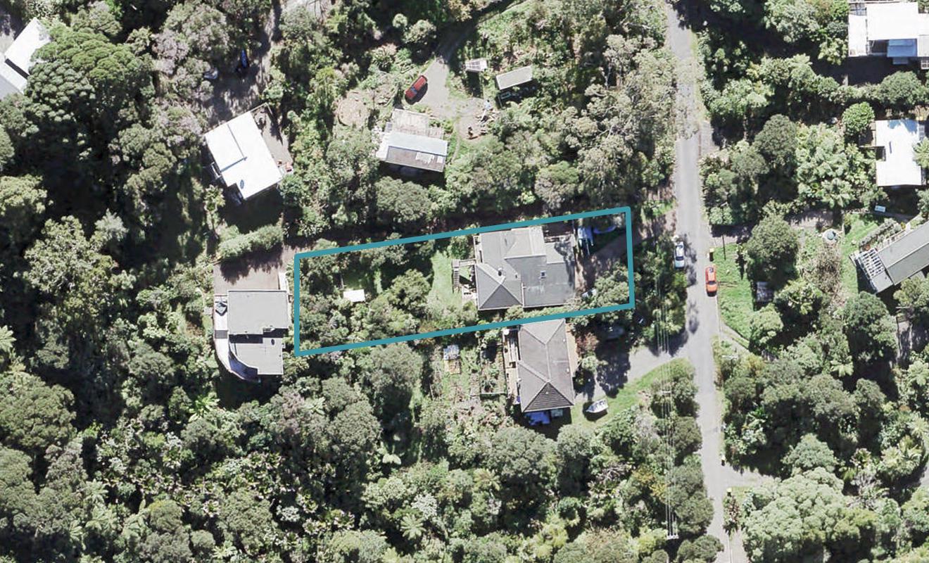 9 Kilgour Terrace, Huia, Auckland - Carousel 1