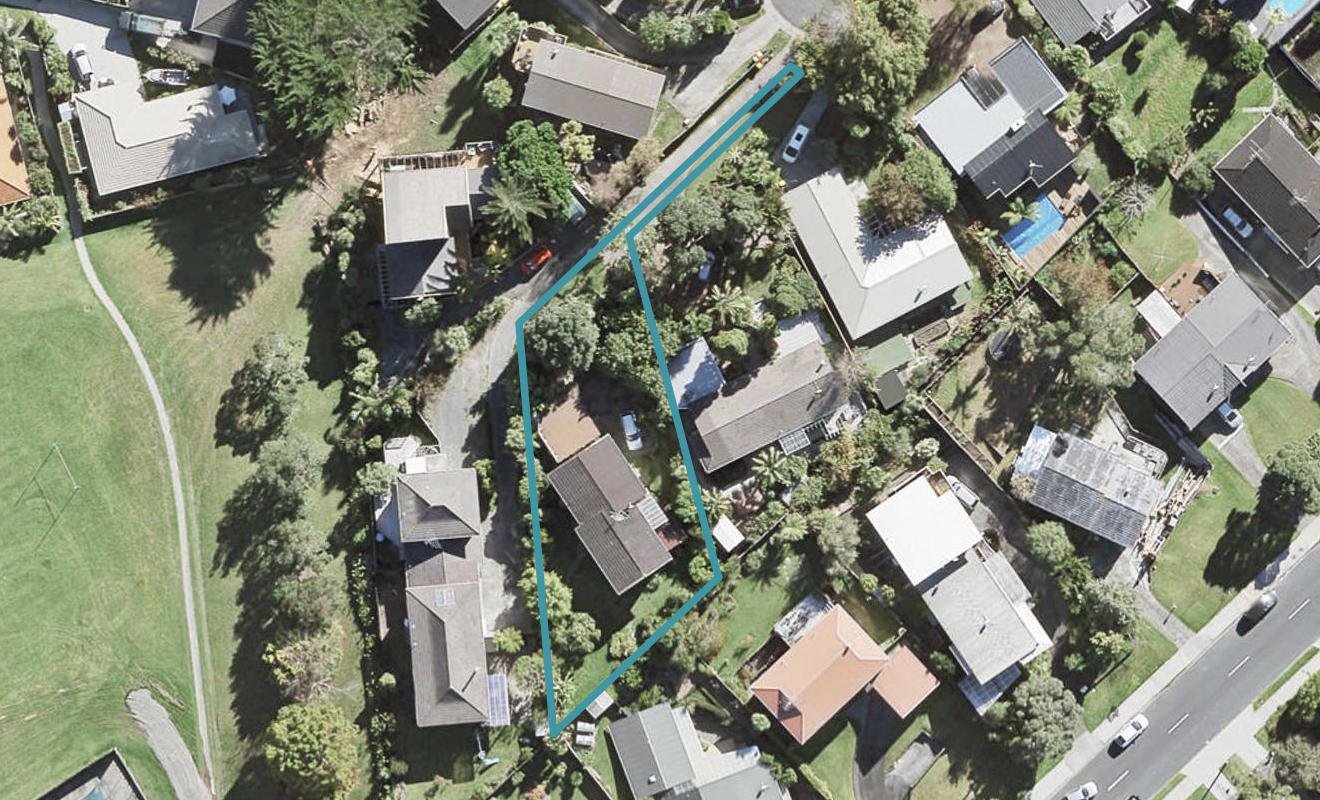 12 Thelma Crescent, Torbay, Auckland - Carousel 1