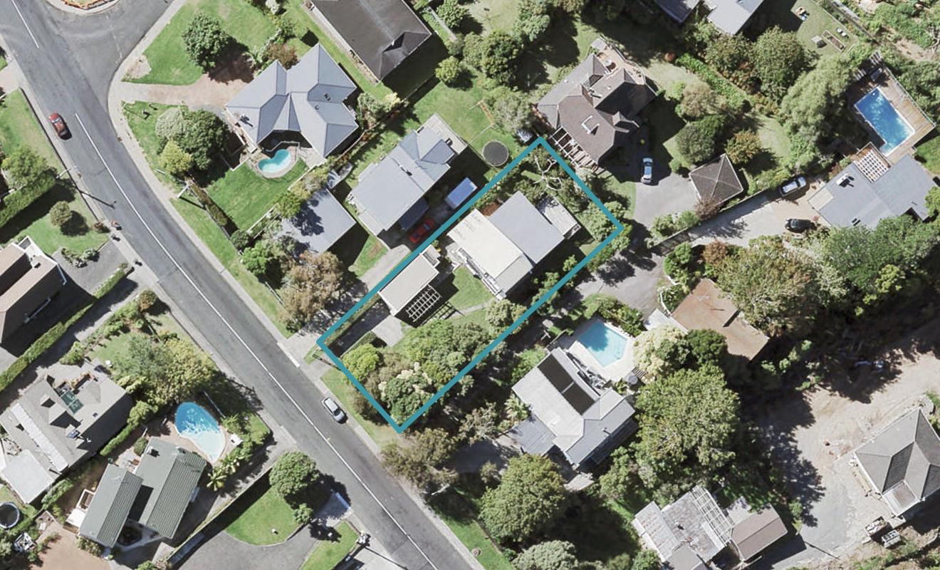 42 Pah Road, Cockle Bay, Auckland - Carousel 1