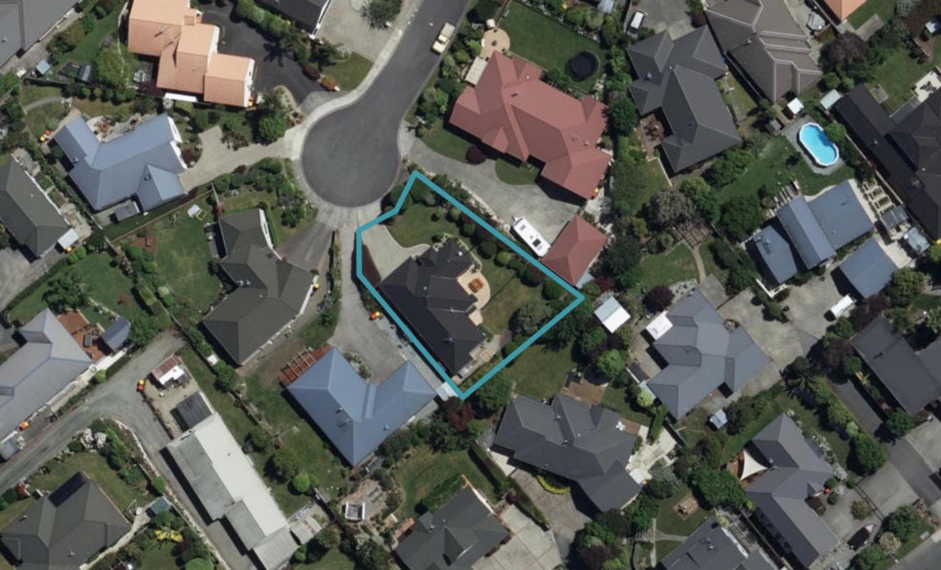 5 Ruth Page Place, Richmond - Carousel 1