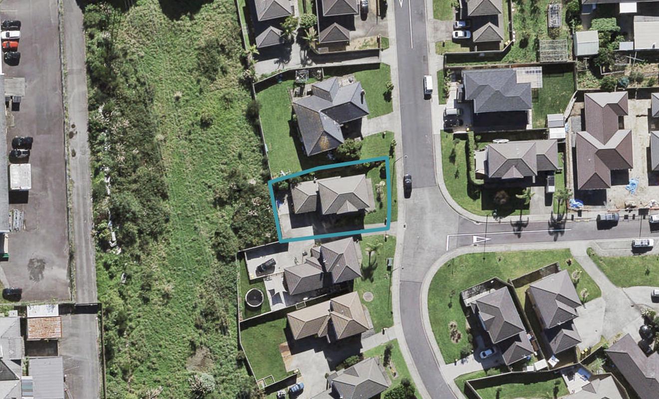 7 Riverglade Parkway, Te Atatu South, Auckland - Carousel 1
