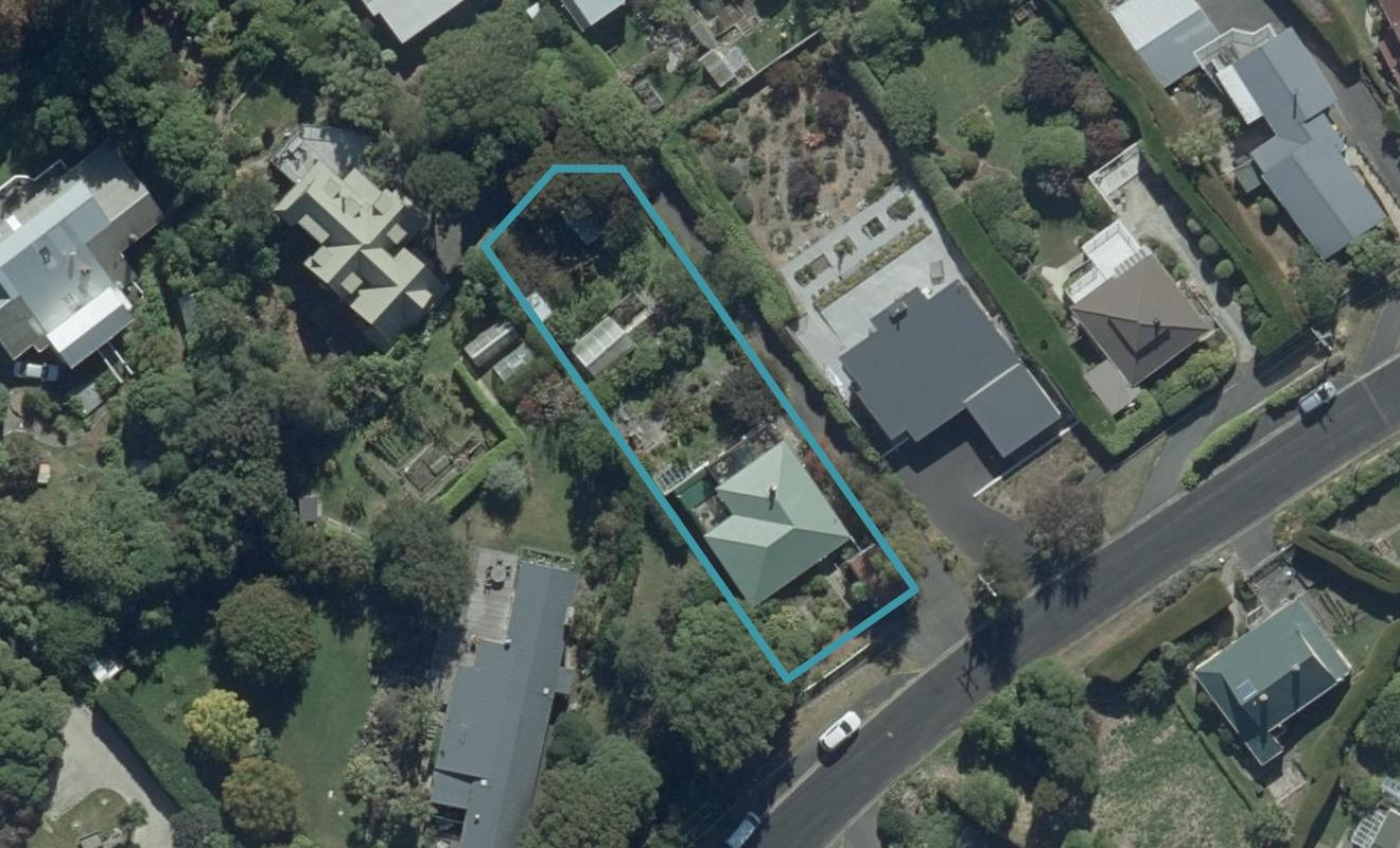 41 Marion Street, Macandrew Bay, Dunedin - Carousel 1