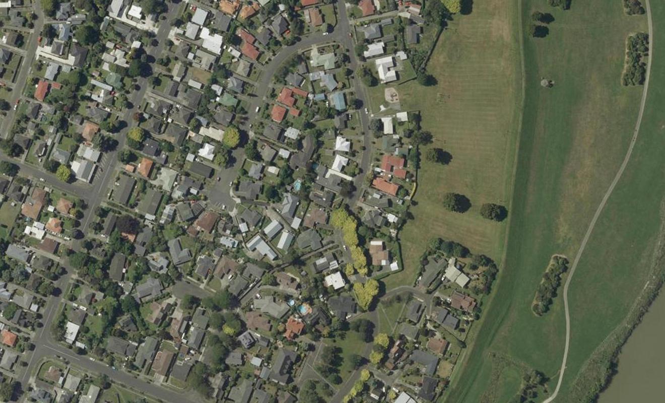32 Waterloo Crescent, Hokowhitu, Palmerston North - Carousel 1