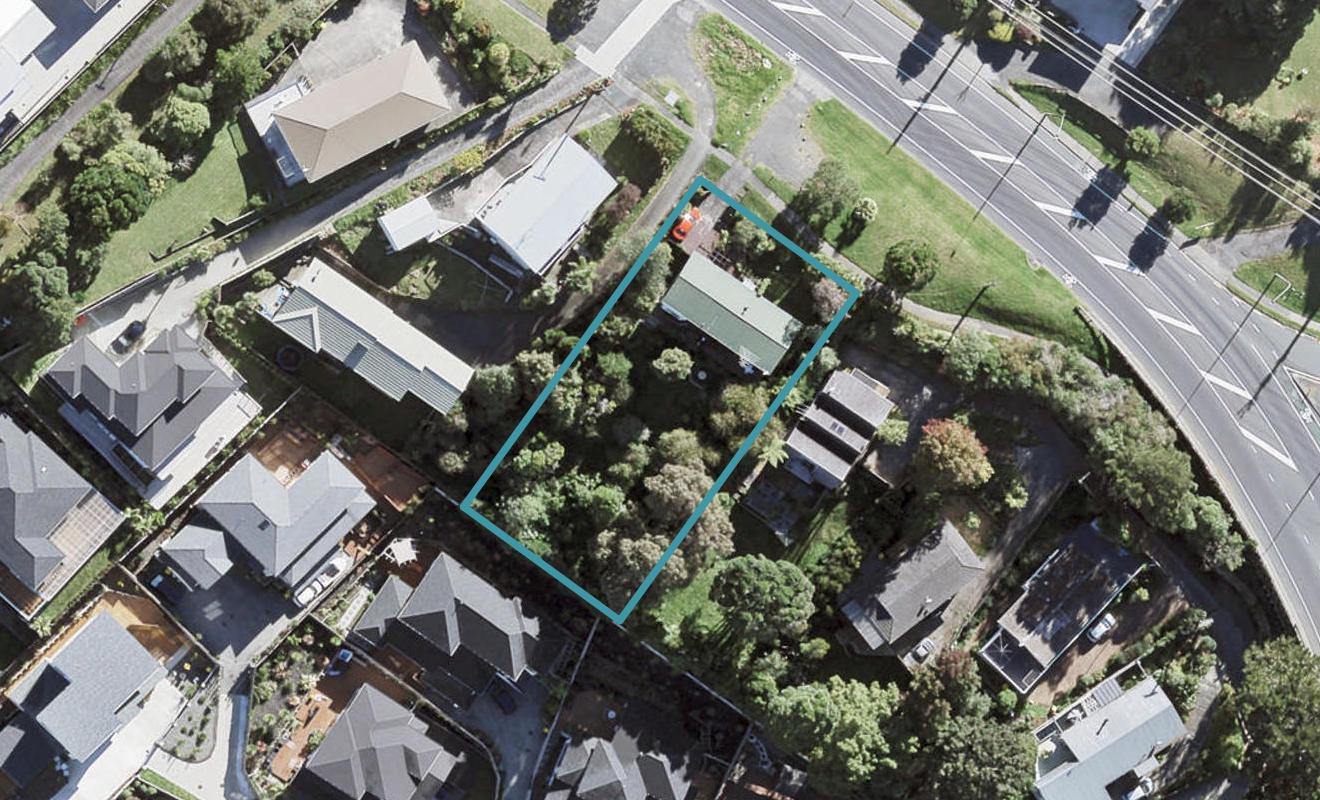 1002 East Coast Road, Northcross, Auckland - Carousel 1
