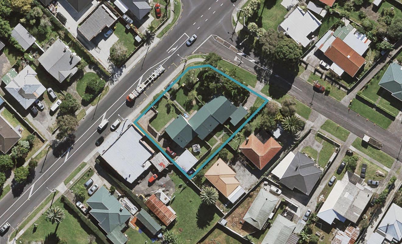 324 Massey Road, Mangere East, Auckland - Carousel 1