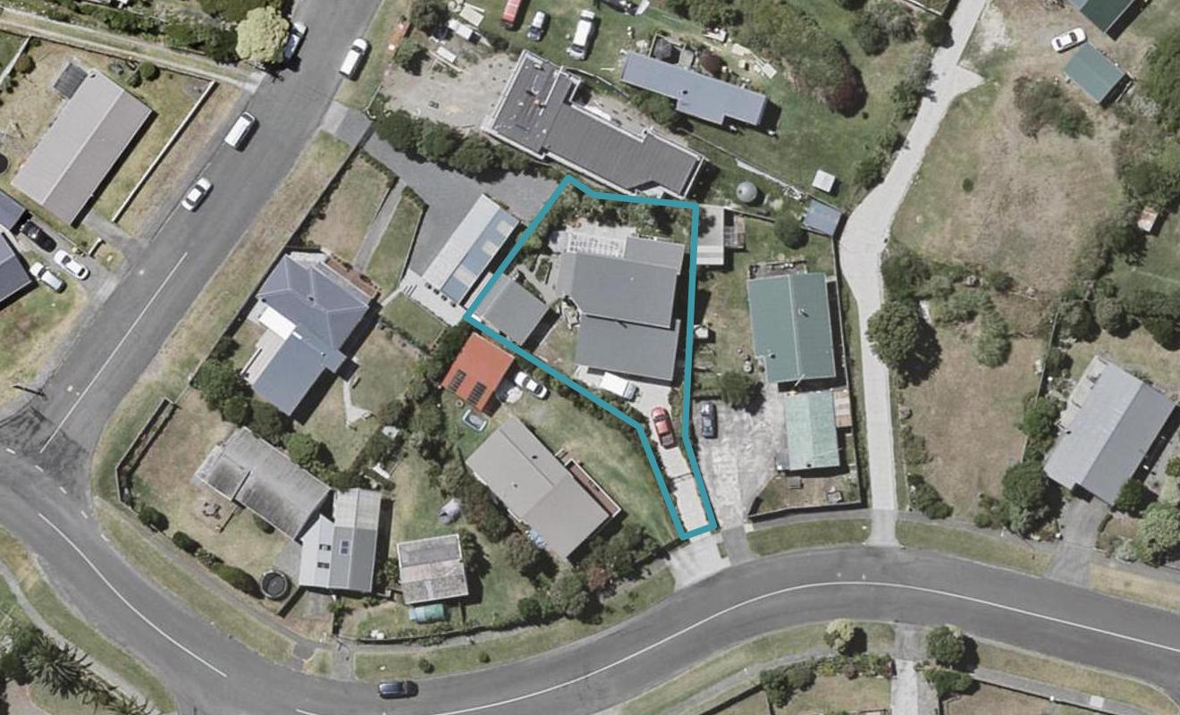 12 Karaka Street, Otaki Beach, Otaki - Carousel 1