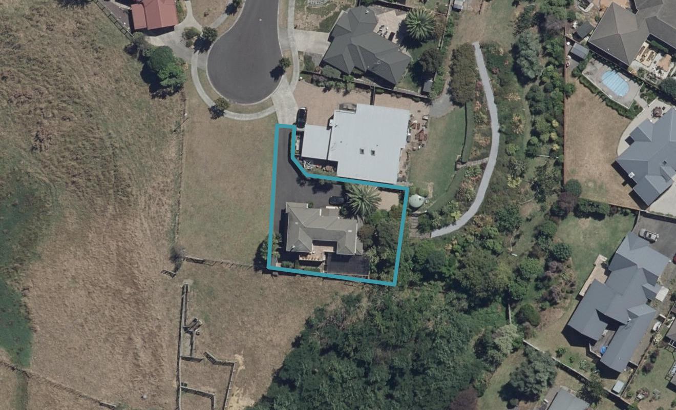 12 Harrogate Place, Grandview Heights, Hamilton - Carousel 1