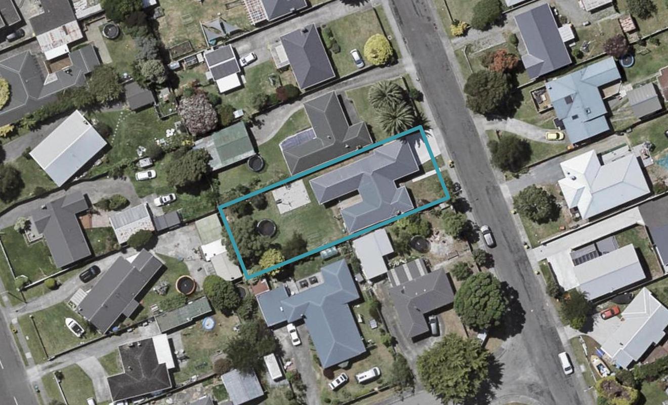 10 Winton Street, Paraparaumu Beach, Paraparaumu - Carousel 1